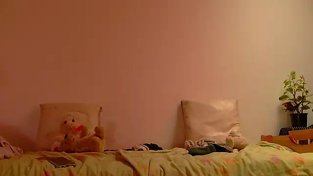 Snapshot of Miss_oliviaa chatting on 02/27/25, 06:09 Miss oliviaa online show from 02/27/25, 06:09