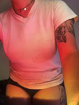 Snapshot of Miss_oliviaa chatting on 03/13/25, 09:16 Miss oliviaa online show from 03/13/25, 09:16
