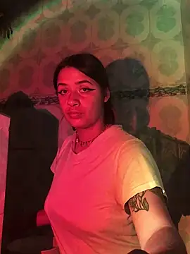Snapshot of Miss_oliviaa chatting on 03/19/25, 11:03 Miss oliviaa online show from 03/19/25, 11:03