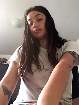 Miss oliviaa online show from 10/24/25, 12:15