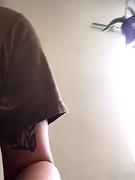 Miss oliviaa online show from 10/28/25, 01:54