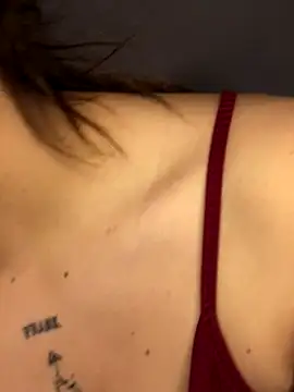 Miss oliviaa online show from 11/28/25, 04:18