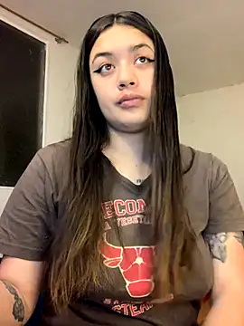 Miss oliviaa online show from 10/28/25, 12:00