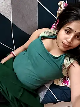 Snapshot of Sweet-Rani chatting on 05/12/26, 05:19 Sweet-Rani online show from 05/12/26, 05:19