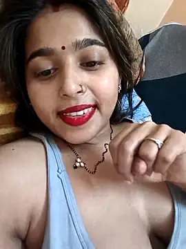 Snapshot of Sweet-Rani chatting on 04/18/26, 07:58 Sweet-Rani online show from 04/18/26, 07:58