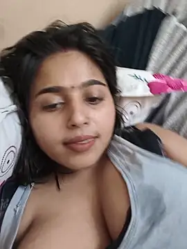 Snapshot of Sweet-Rani chatting on 06/06/26, 03:28 Sweet-Rani online show from 06/06/26, 03:28