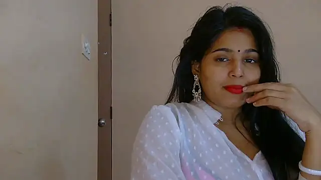 Snapshot of Sweet-Rani chatting on 12/15/25, 05:41 Sweet-Rani online show from 12/15/25, 05:41
