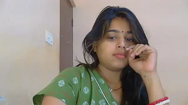 Snapshot of Sweet-Rani chatting on 04/07/26, 04:53 Sweet-Rani online show from 04/07/26, 04:53