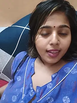 Snapshot of Sweet-Rani chatting on 05/29/26, 04:13 Sweet-Rani online show from 05/29/26, 04:13