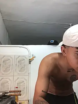 Snapshot of logannth chatting on 11/05/25, 11:13 logannth online show from 11/05/25, 11:13