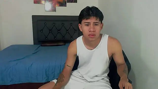 Snapshot of logannth chatting on 10/20/25, 07:53 logannth online show from 10/20/25, 07:53