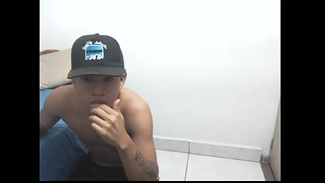 Snapshot of logannth chatting on 10/14/25, 09:21 logannth online show from 10/14/25, 09:21