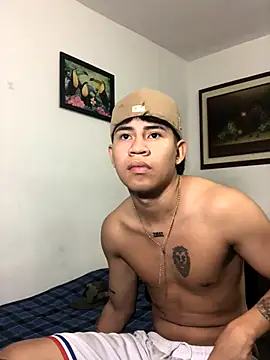 Snapshot of logannth chatting on 12/16/25, 11:53 logannth online show from 12/16/25, 11:53