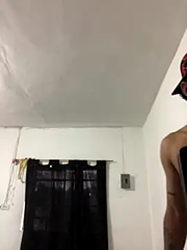 Snapshot of logannth chatting on 11/15/25, 03:16 logannth online show from 11/15/25, 03:16