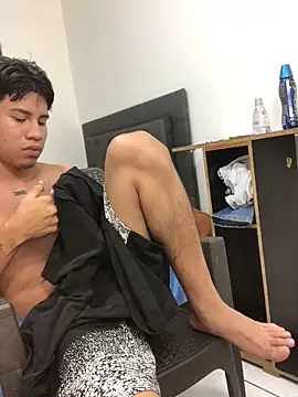 Snapshot of logannth chatting on 10/31/25, 08:00 logannth online show from 10/31/25, 08:00