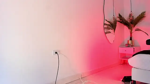 Brittany cute18 online show from 02/16/26, 11:42