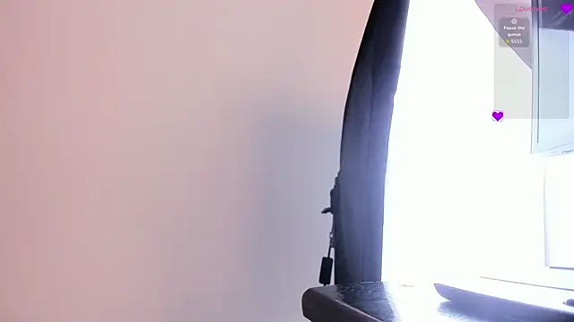 Brittany cute18 online show from 11/24/25, 11:21