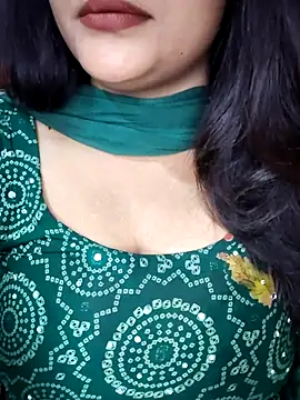 Snapshot of cutepragya2 chatting on 10/10/25, 07:09 cutepragya2 online show from 10/10/25, 07:09