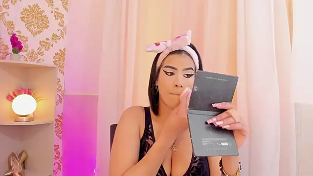 emaa lambert online show from 10/16/25, 07:55