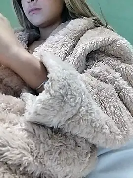 Snapshot of fofinhaa12 chatting on 02/03/26, 01:38 fofinhaa12 online show from 02/03/26, 01:38