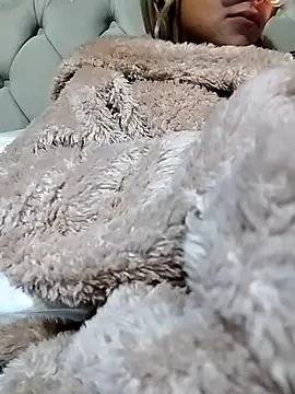 Snapshot of fofinhaa12 chatting on 11/06/25, 06:56 fofinhaa12 online show from 11/06/25, 06:56