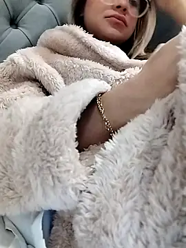 Snapshot of fofinhaa12 chatting on 10/05/25, 01:24 fofinhaa12 online show from 10/05/25, 01:24