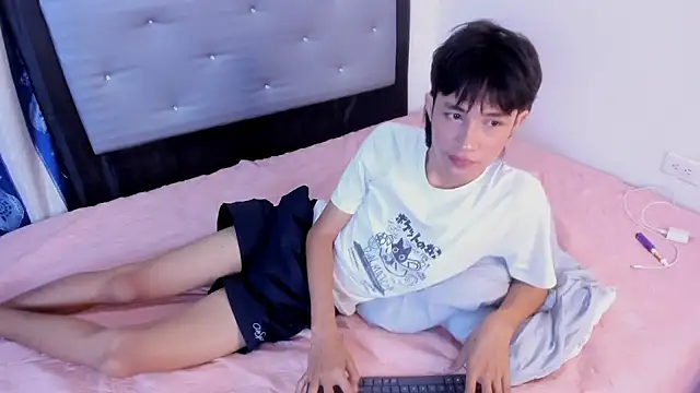 Johhan  Lee online show from 01/23/25, 03:54