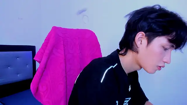 Johhan  Lee online show from 02/07/25, 10:30