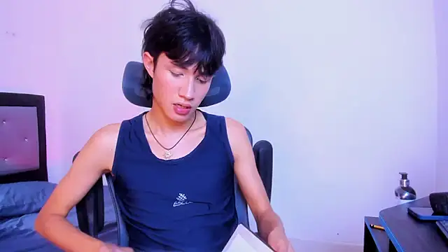 Johhan  Lee online show from 02/12/25, 07:56