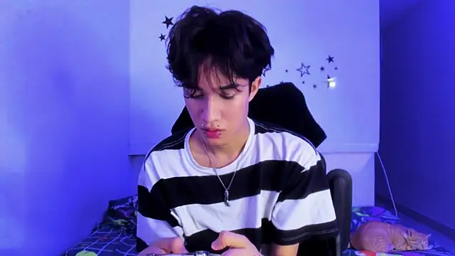 Johhan  Lee online show from 12/22/25, 03:39