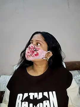 bigtitsqueen online show from 11/15/25, 04:49