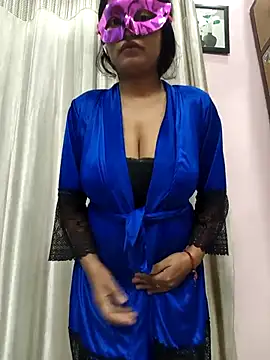bigtitsqueen online show from 12/19/25, 04:38