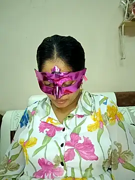 bigtitsqueen online show from 11/08/25, 05:00