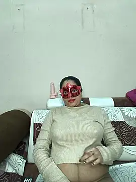 bigtitsqueen online show from 02/06/26, 06:53