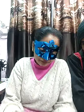 Snapshot of bigtitsqueen chatting on 01/09/25, 04:06 bigtitsqueen online show from 01/09/25, 04:06