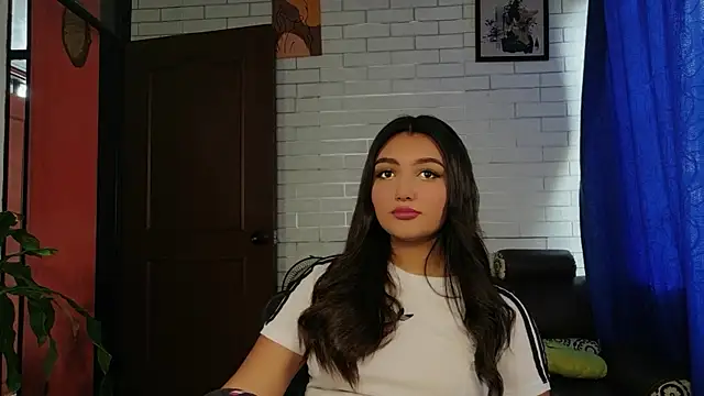 Snapshot of Afrodita_Shalom chatting on 12/17/25, 07:52 Afrodita Shalom online show from 12/17/25, 07:52