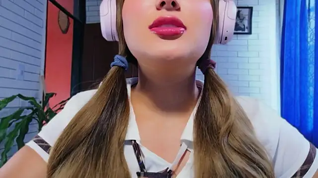 Snapshot of Afrodita_Shalom chatting on 11/24/25, 07:47 Afrodita Shalom online show from 11/24/25, 07:47