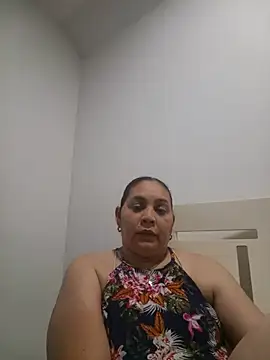 Snapshot of MirandaSoto chatting on 07/22/26, 04:03 MirandaSoto online show from 07/22/26, 04:03