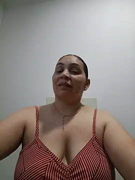 Snapshot of MirandaSoto chatting on 06/11/26, 03:36 MirandaSoto online show from 06/11/26, 03:36