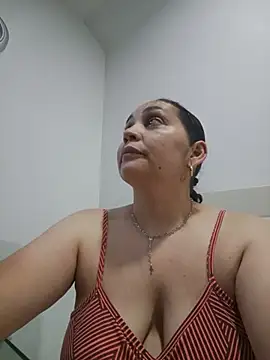 Snapshot of MirandaSoto chatting on 07/10/26, 03:39 MirandaSoto online show from 07/10/26, 03:39
