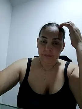 MirandaSoto online show from 10/17/25, 03:54