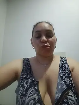Snapshot of MirandaSoto chatting on 07/09/26, 04:24 MirandaSoto online show from 07/09/26, 04:24