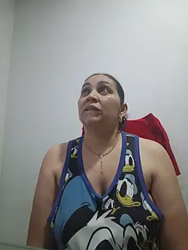 Snapshot of MirandaSoto chatting on 07/19/26, 04:43 MirandaSoto online show from 07/19/26, 04:43