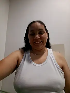 MirandaSoto online show from 04/05/26, 05:25