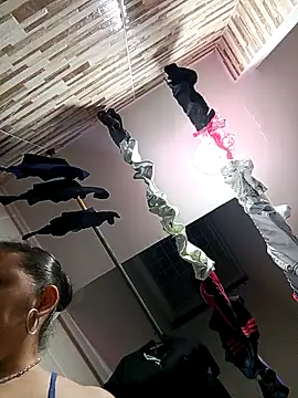 MirandaSoto online show from 10/05/25, 04:47