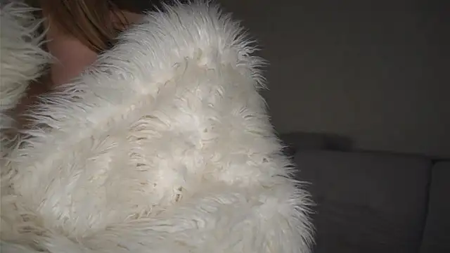 VeronaAppleberry online show from 03/09/25, 07:23
