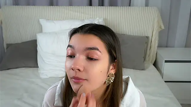 VeronaAppleberry online show from 11/13/25, 11:14