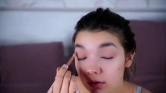 VeronaAppleberry online show from 12/20/25, 01:08