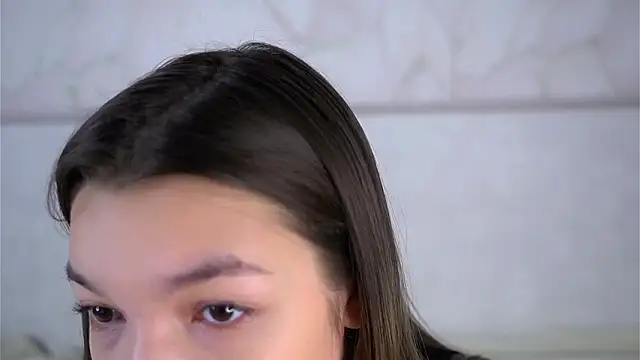 VeronaAppleberry online show from 02/11/26, 02:33