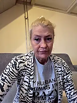 lisalustjouw online show from 09/29/25, 09:49